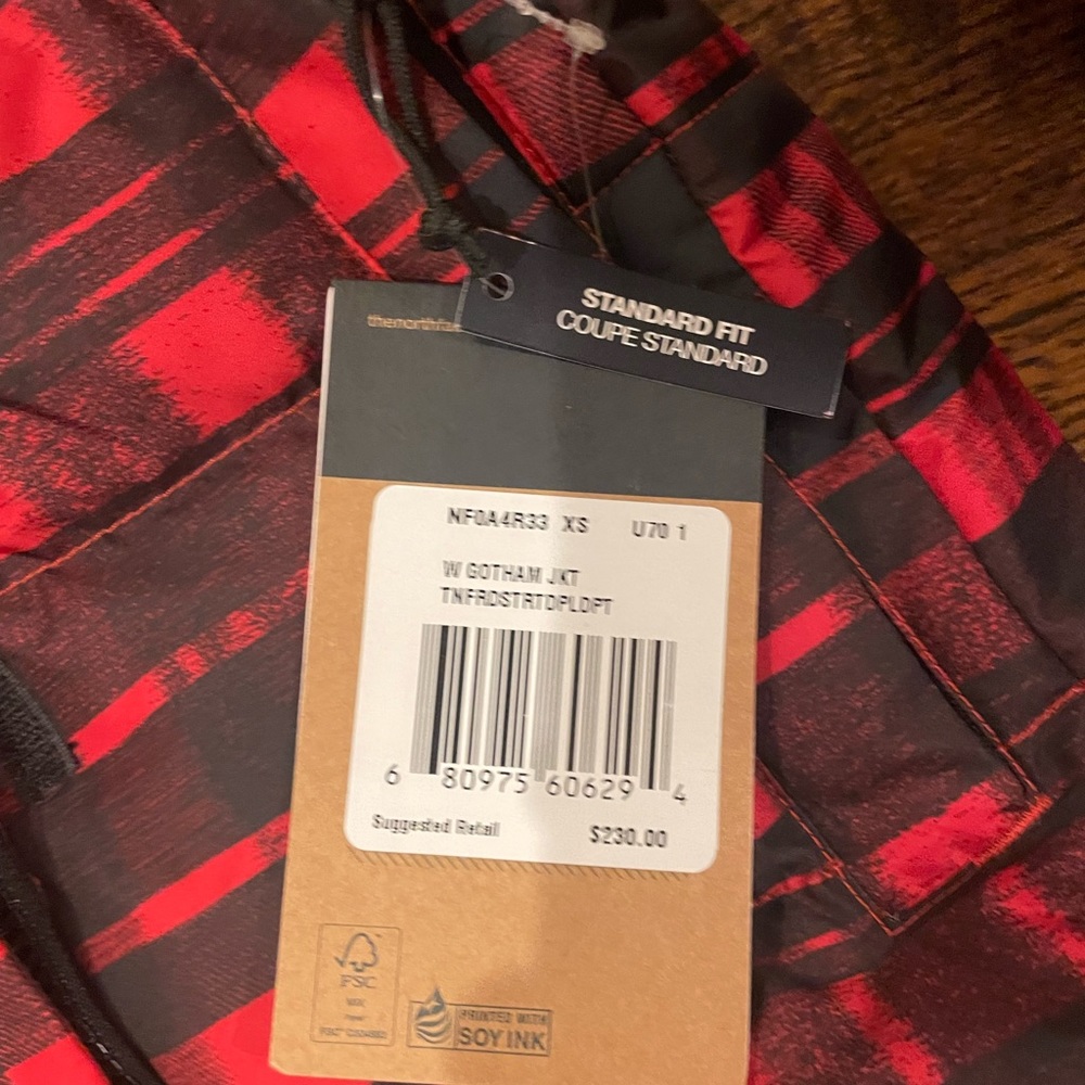 The north face TNF Gotham red plaid puffer jacket. XS NWT - Picture 5 of 5